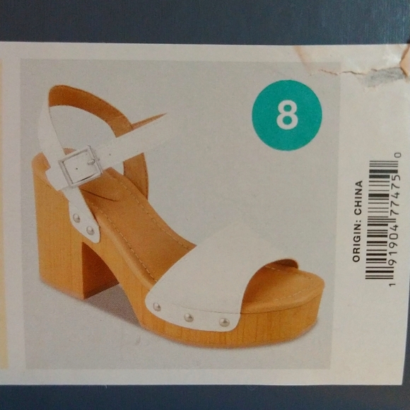 Universal Thread April White Faux Wood Block Heel Sandals - Picture 3 of 16